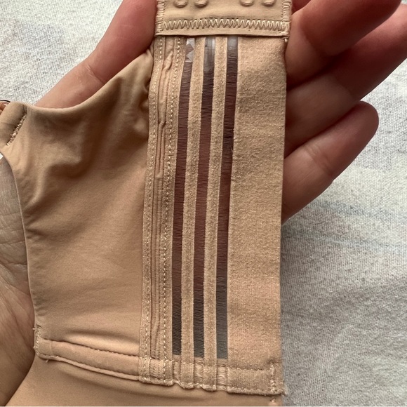 Le Mystere Second Skin Wireless Bra in Nude, 32D - Picture 10 of 16